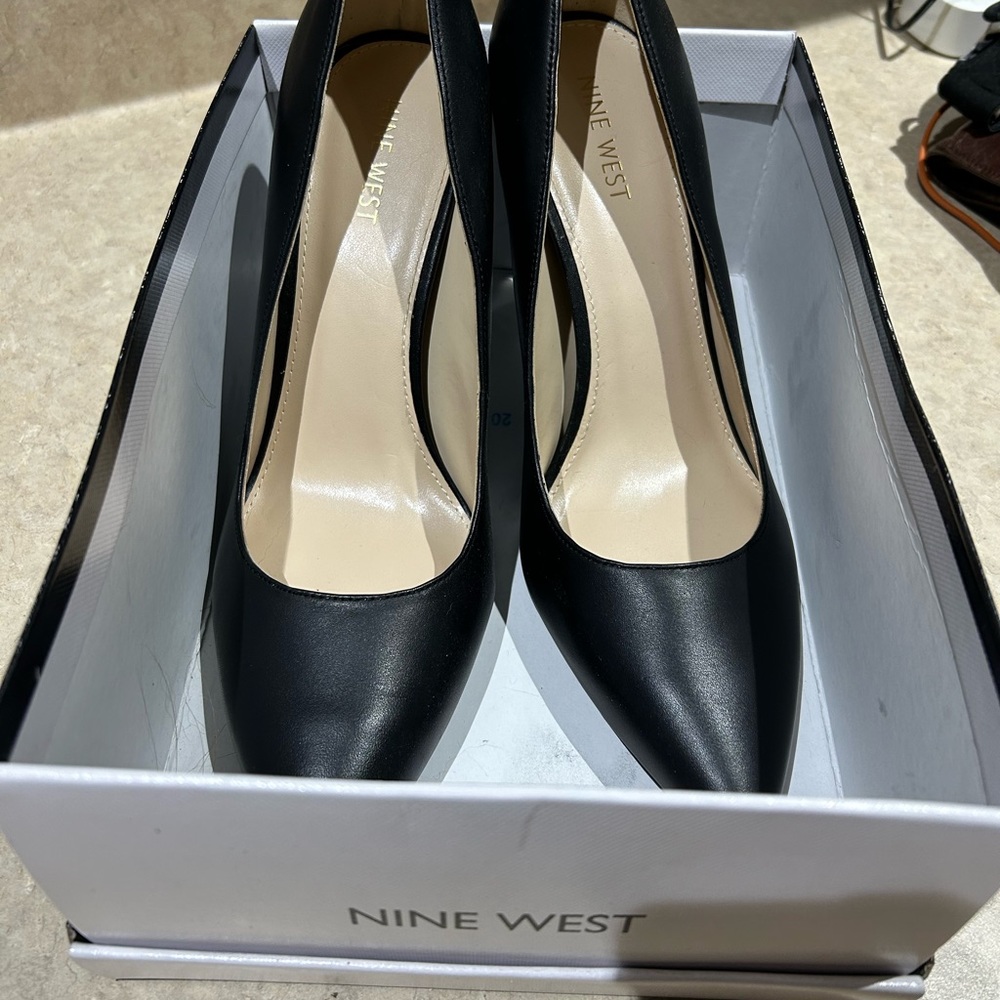 Nine West Never work black heels
